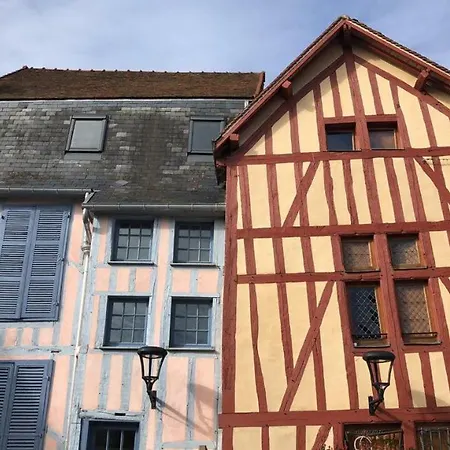 Caveau De La Tour *